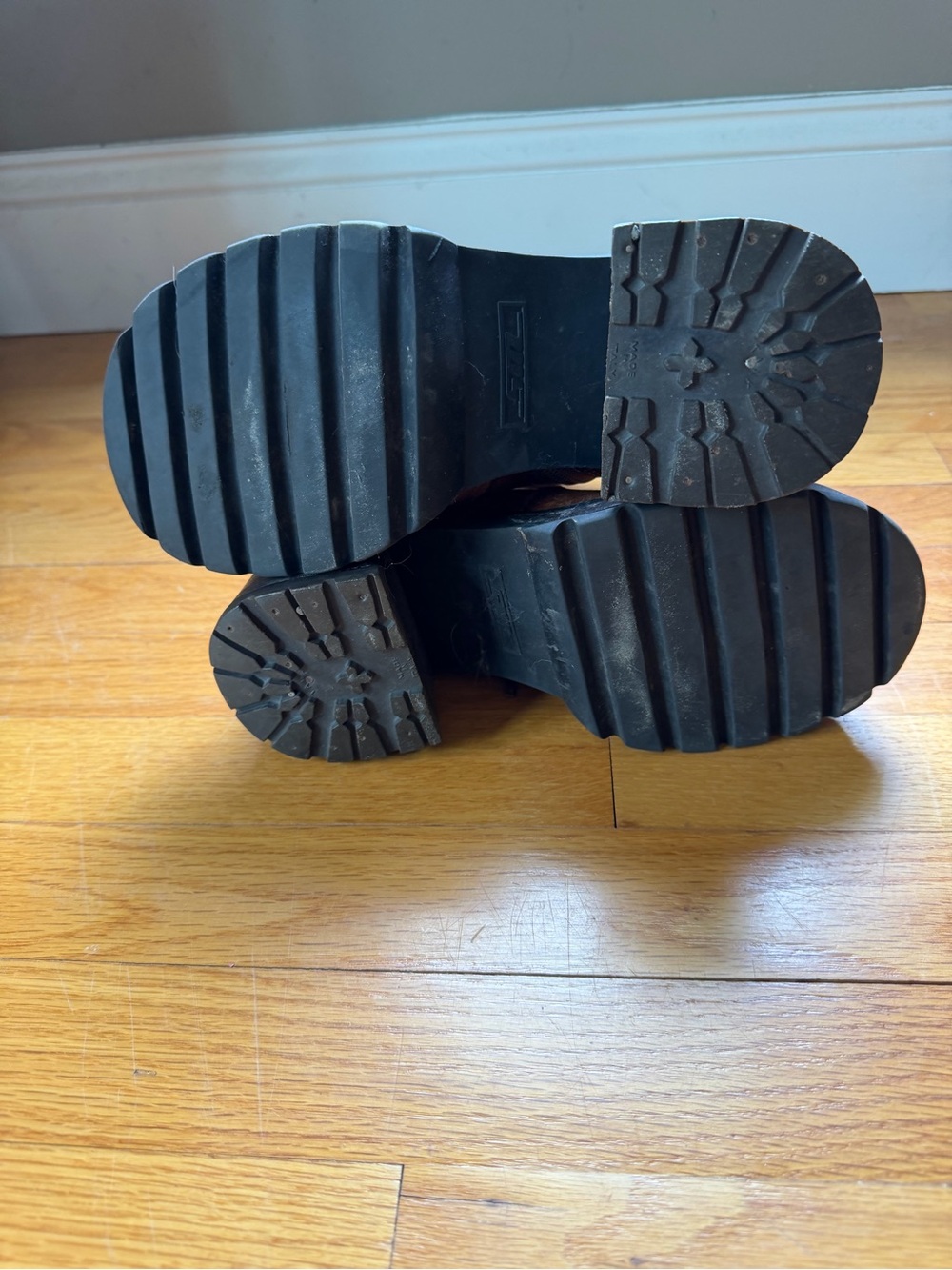 Steve Madden Brown Leather Chunky Heel Ankle Boots - Picture 3 of 5